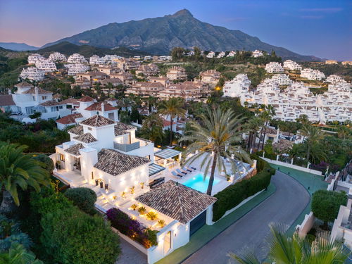 Luxury investment in Marbella, spain – Villa with swimming pool and private garden 2912879627