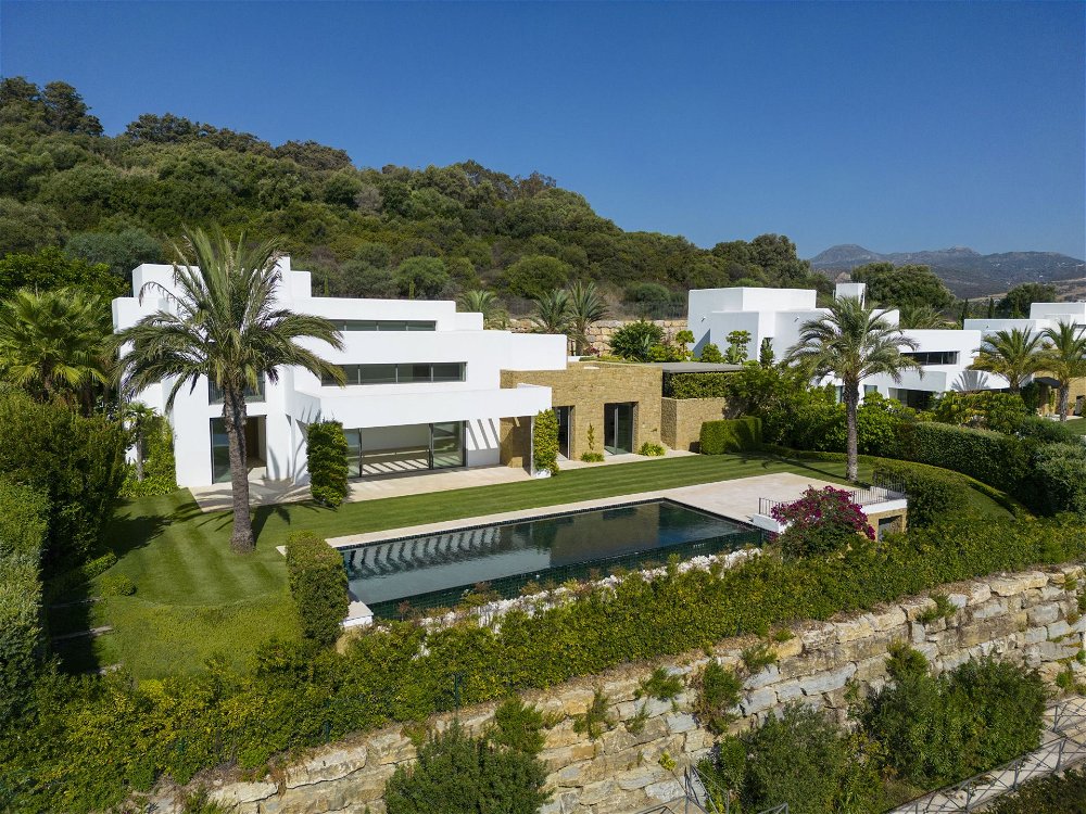 Luxury Mediterranean villa for sale at Finca Cortesin 2915983591