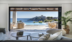 For sale: 8-bedroom beachfront villa with panoramic views in Sentoni 2976995589