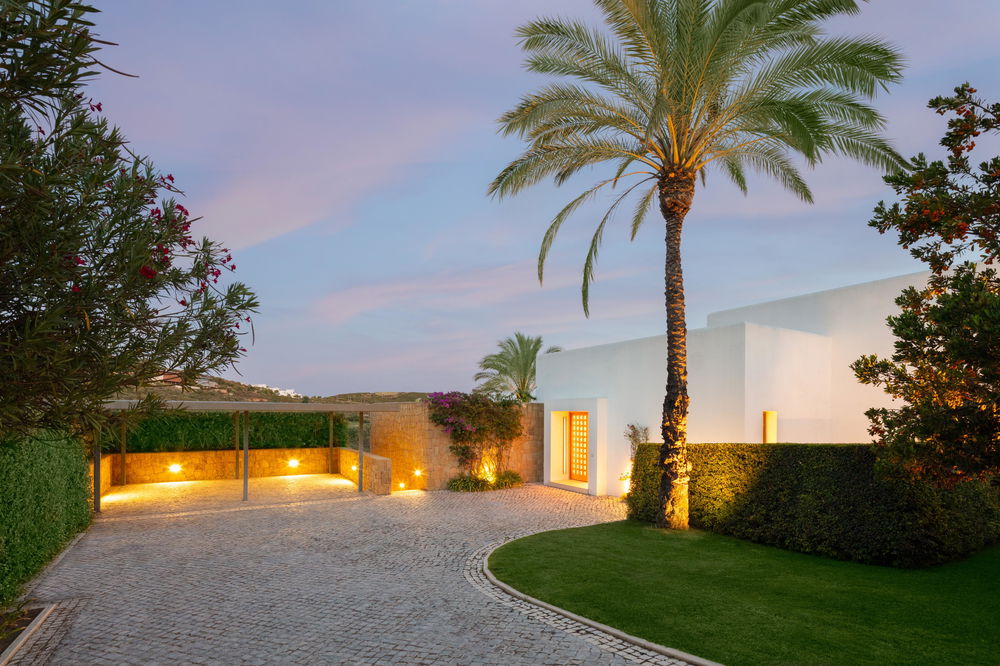 For sale: luxury villa with breathtaking views at Finca Cortesin Resort 3007707135