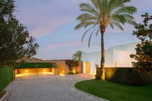 For sale: luxury villa with breathtaking views at Finca Cortesin Resort 3007707135