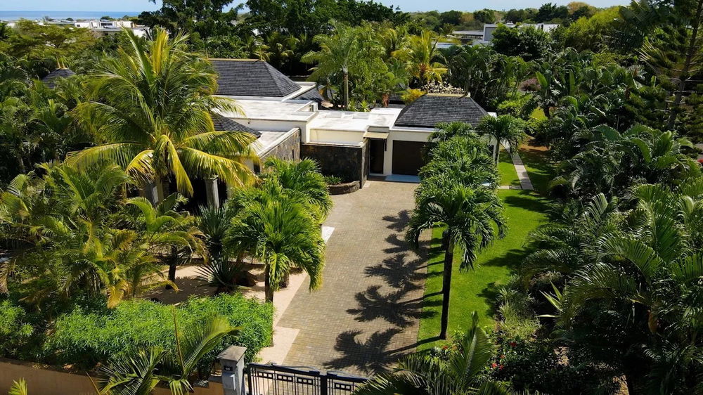 For sale: a magnificent luxury villa on the Golf de Tamarina in western Mauritius 3159962096