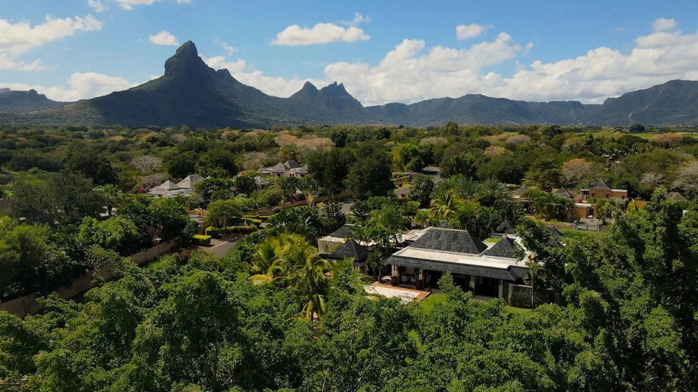 For sale: a magnificent luxury villa on the Golf de Tamarina in western Mauritius 3159962096