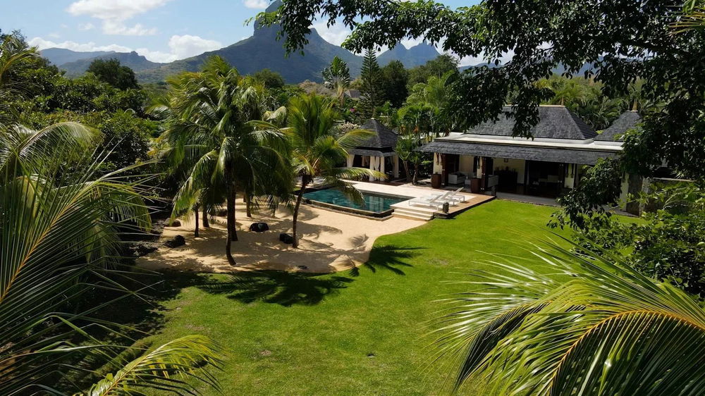 For sale: a magnificent luxury villa on the Golf de Tamarina in western Mauritius 3159962096