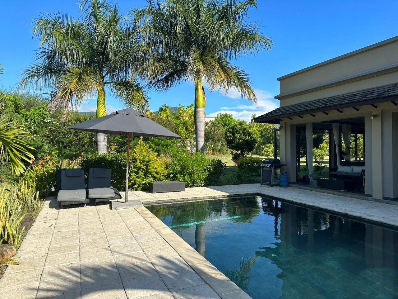 Matala Villa: villa with mountain view, tropical garden and private pool - Black River 3191714065