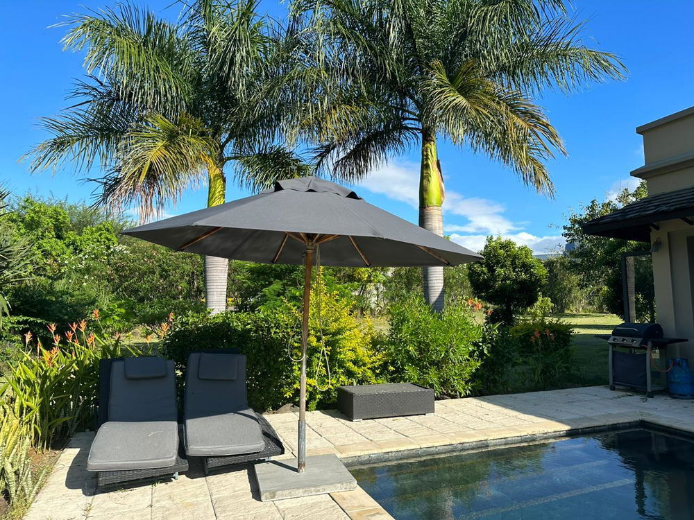 Matala Villa: villa with mountain view, tropical garden and private pool – Black River 3191714065