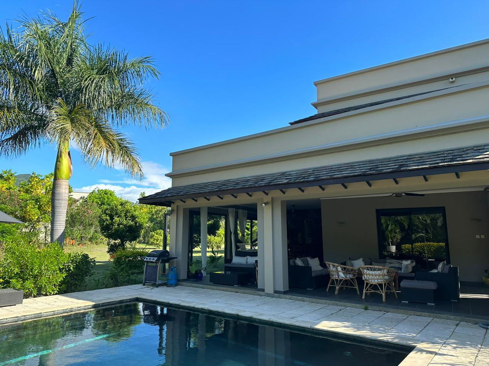 Matala Villa: villa with mountain view, tropical garden and private pool – Black River 3191714065