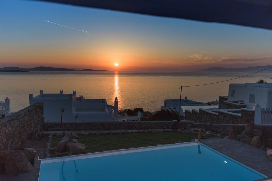Magnificent villa for sale with pool and sea view in Mykonos, Greece 320390381