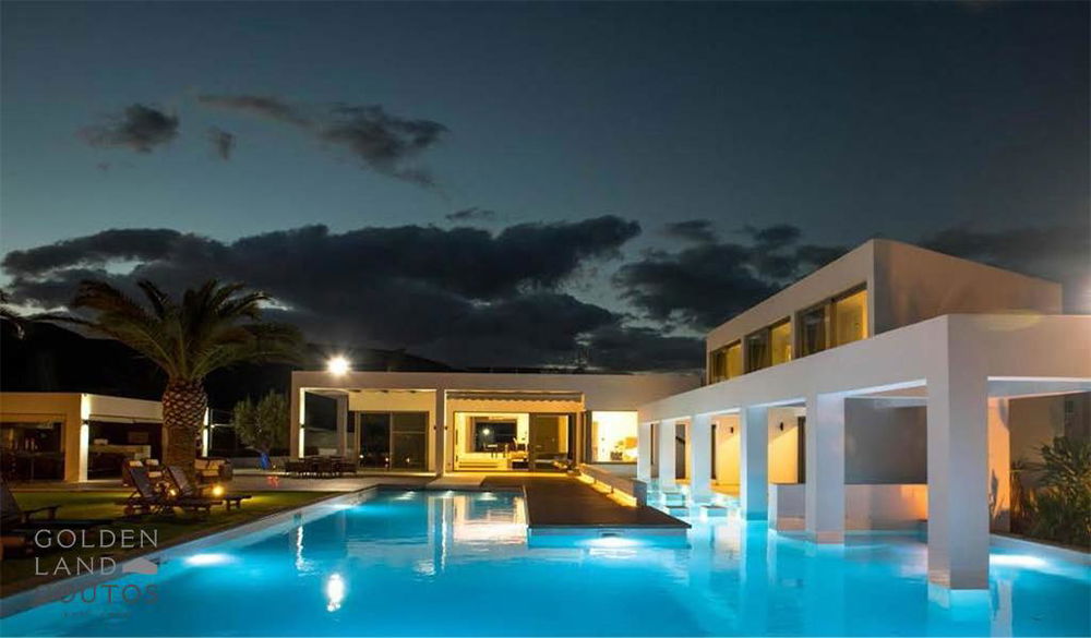 Contemporary villa with private beach access for sale in Porto Heli 3210784441