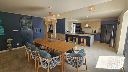 Invest in a magnificent villa with panoramic views of Morne and the lagoon in the west of Mauritius 3213847333