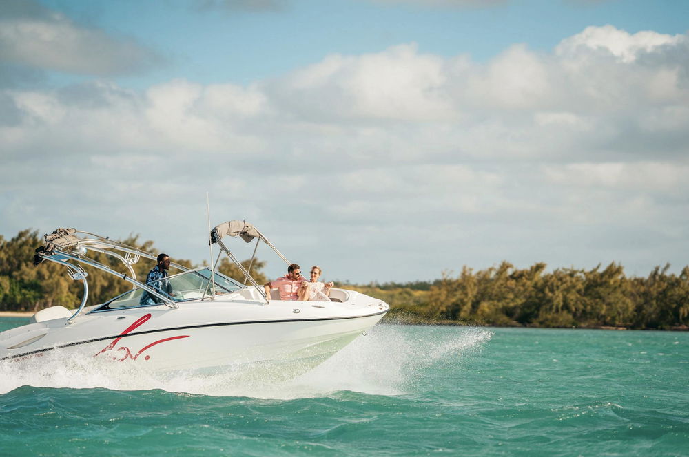 Prime Coastal Residence – Ideal for Living or Investing 3221177031