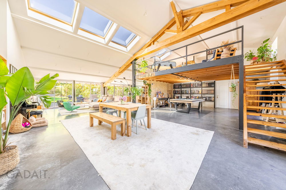 Prestige Villa in Bieujac – Renovated Character Home, Near Golf and Bordeaux 3232782349