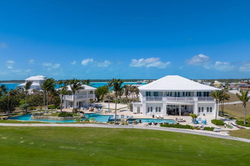 Luxurious vacation home with pool and ocean view for sale in the Bahamas 3251506679