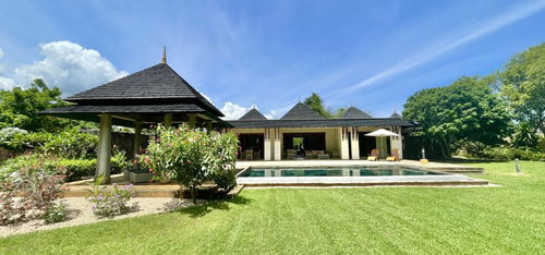 Luxury golf villa for sale: 4 en suite bedrooms, private pool and tropical garden 3305667884