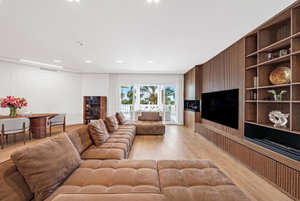 Luxury villa for sale in Estepona East, Estepona | Las Dunas Park 505 3356875184
