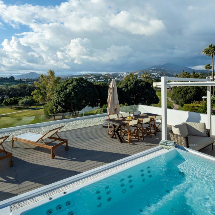 Luxury frontline Golf Villa with private pool and panoramic views in Marbella 3434768736