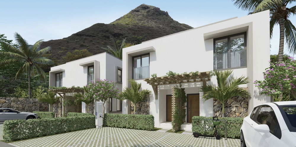 Exceptional Townhouse with Private Garden in the Heart of Tamarin 3446995097