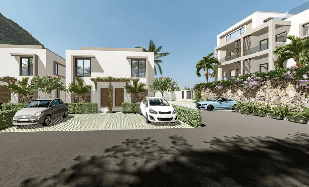 Exceptional Townhouse with Private Garden in the Heart of Tamarin 3446995097