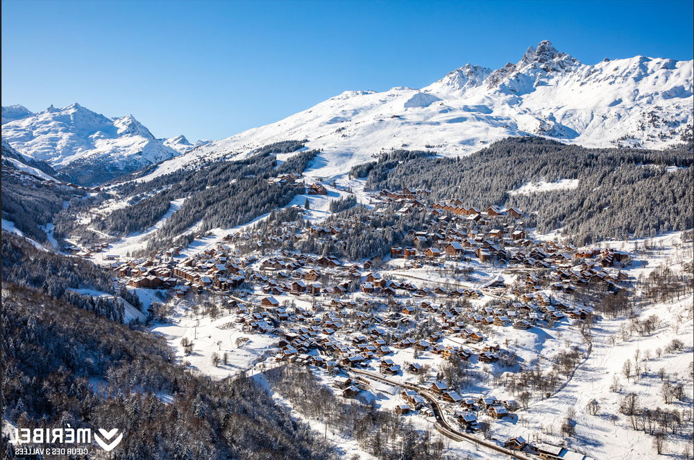 For sale: luxury ski-in/ski-out flat in Méribel with breathtaking views 3473678356