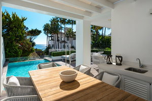 Sea-view villa for sale in Marbella Golden Mile, Marbella | Magna 6 3490546029