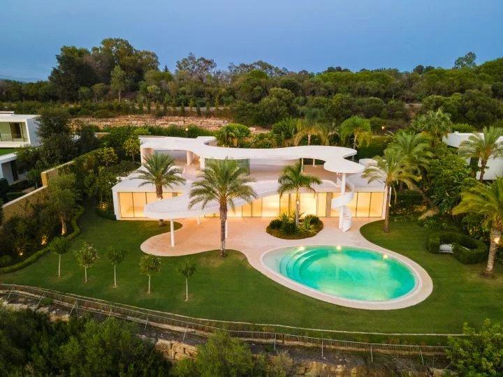For sale: this exceptional architect-designed villa, elegance and comfort – Spain 3510348251