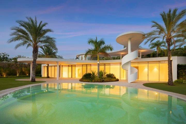 For sale: this exceptional architect-designed villa, elegance and comfort – Spain 3510348251