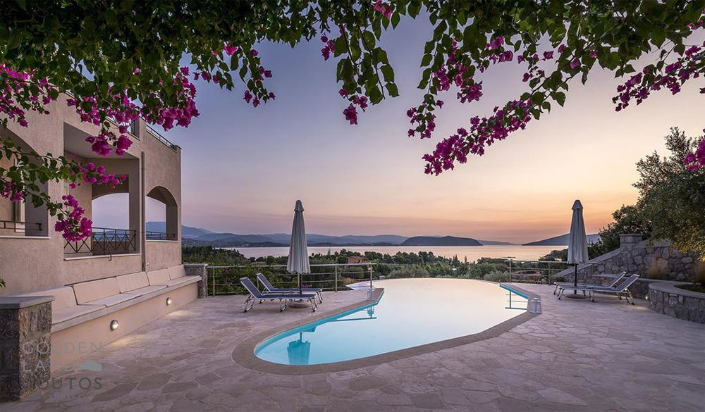 Luxury villa for sale with exceptional sea view 3511455905