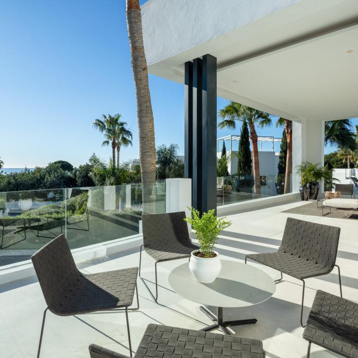 Sumptuous residence with spa and pool overlooking the Mediterranean Sea in La Cerquilla, Marbella 3548577664
