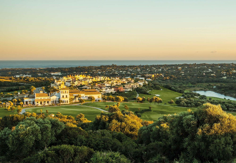 High-end villas in sotogrande – private access to golf and wellness 3561836114