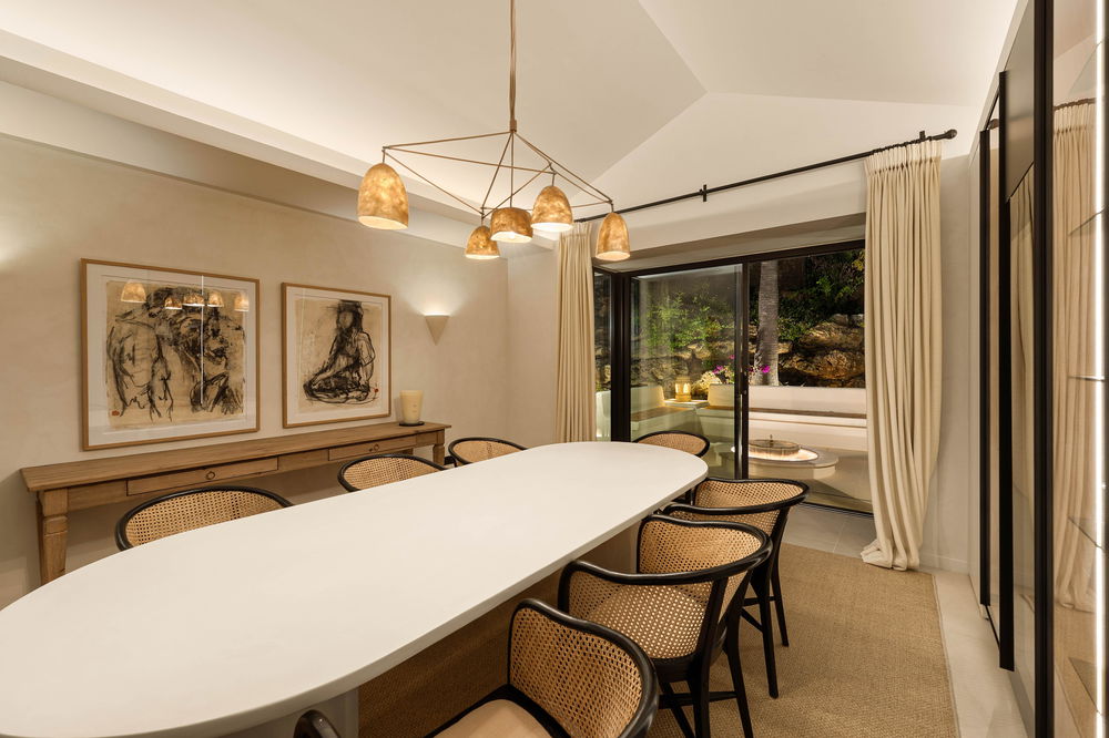 Luxury villa with sea view, infinity pool and roof terrace in Nueva Andalucía 3571742592