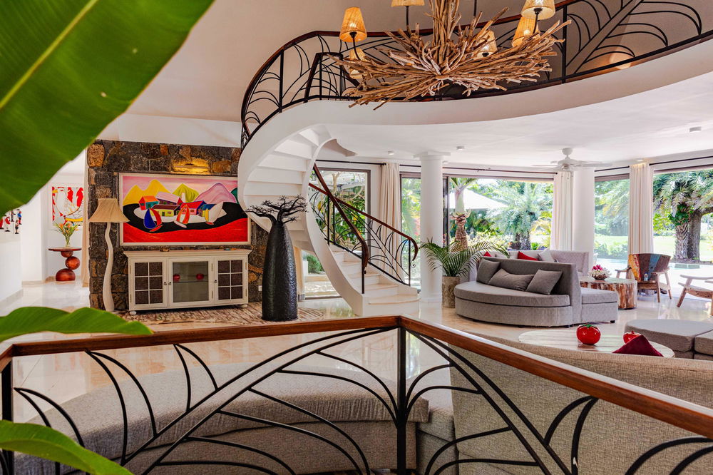 An exceptional frontline golf villa in the heart of the prestigious Anahita estate 357317008