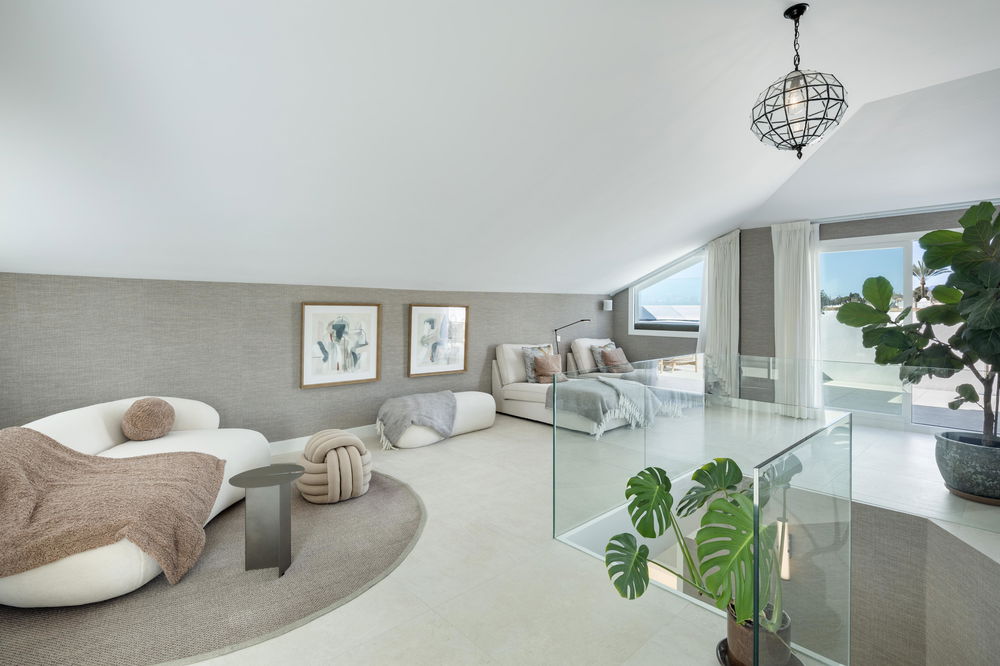 Penthouse duplex in Marbella with contemporary design and breathtaking views – Spain 3589233364