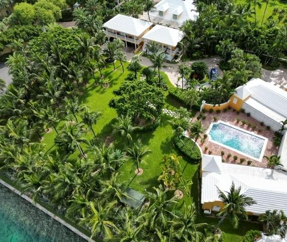 For sale: Splendid residence at Lyford Cay with 9 bedrooms 3603789566