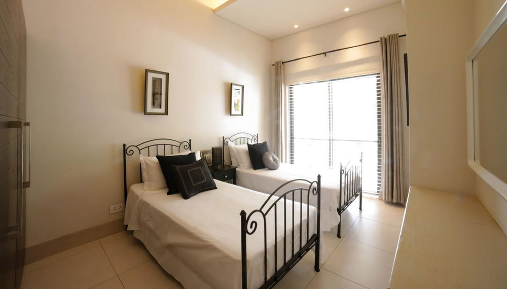 Elegance and Prestige: Exceptional Duplex with Panoramic View in West Mauritius 3661319970