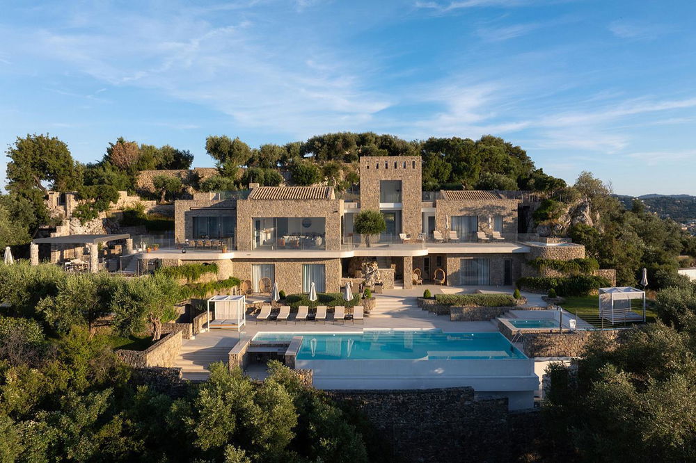 Contemporary Seafront Villa with Infinity Pool for Sale in Corfu Meta- 3665579296