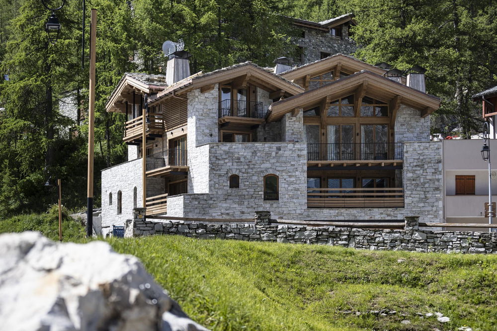 A haven of peace and comfort in the mountains 3667890120