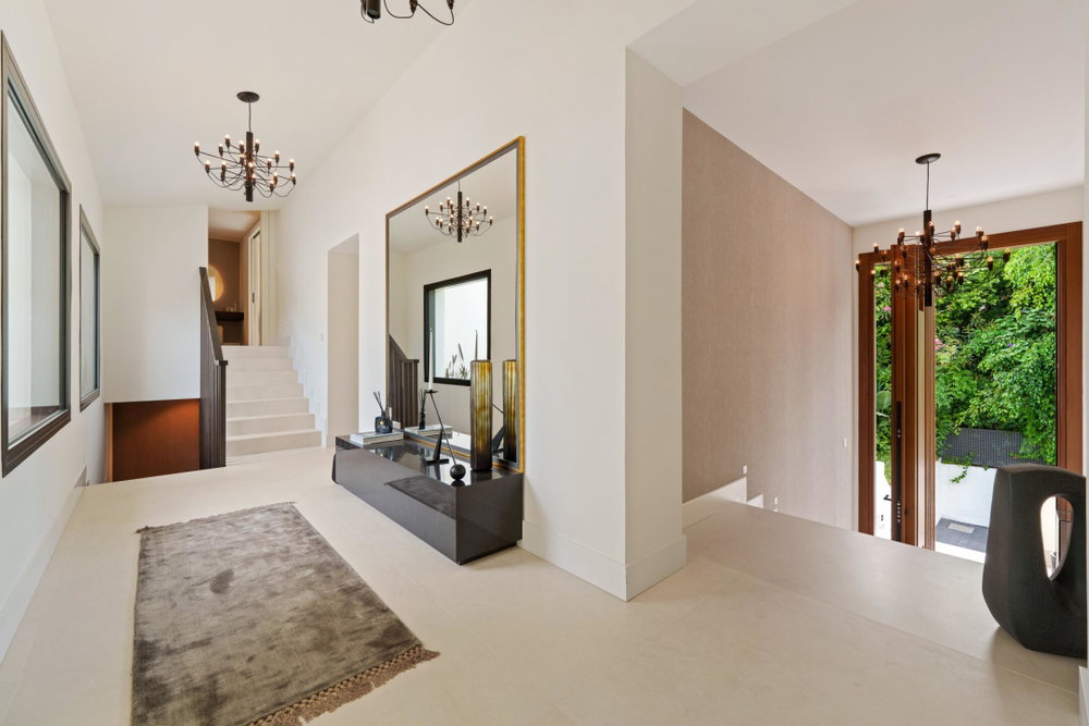 Beachside villa for sale in Nueva Andalucia, Marbella | Brisas 12 371717635