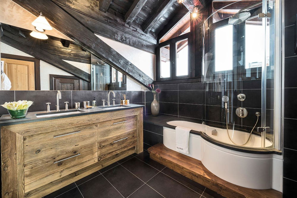 Invest in Excellence: Chalet de Luxe et Confort Moderne in Courchevel 3725680282