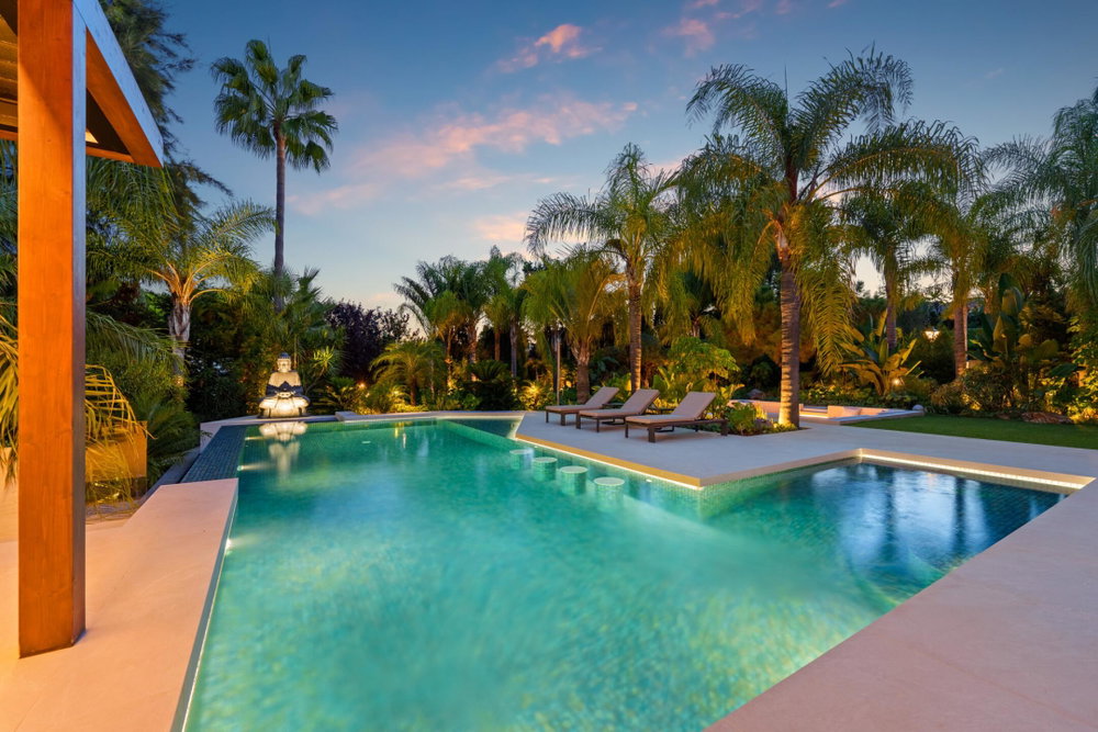 Luxury villa for sale in Marbella Este, Marbella | Las Chapas 5 3770701822