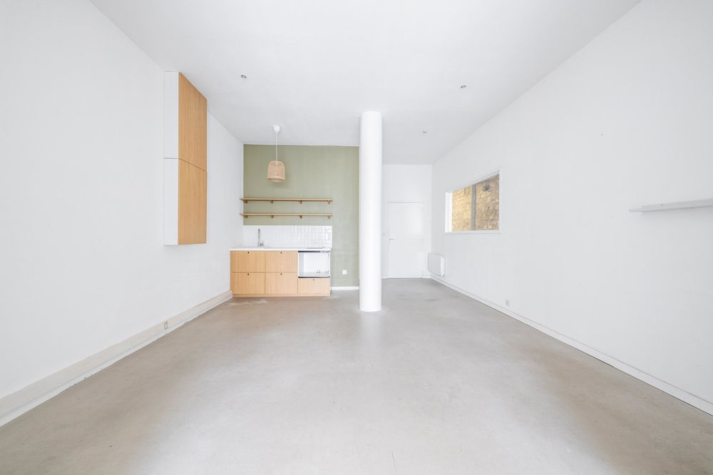 Rare Commercial Property in Bordeaux – Chartrons, Offices & Storage, Investor Opportunity 3801663208