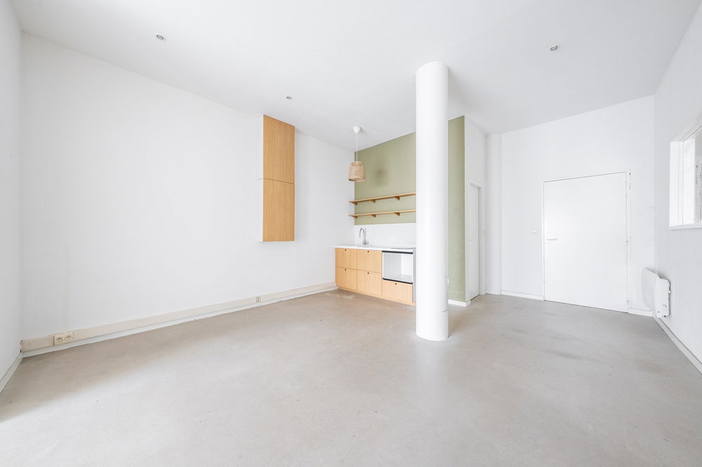 Rare Commercial Property in Bordeaux – Chartrons, Offices & Storage, Investor Opportunity 3801663208