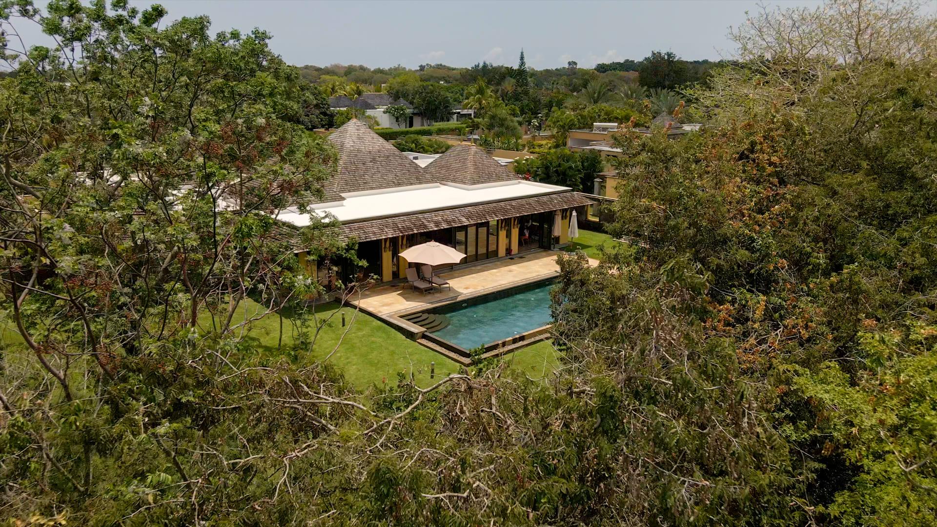 Invest in a Luxury 5-Bedroom En-Suite Villa | Tamarina Golf Resort, West Coast of Mauritius 3858056334