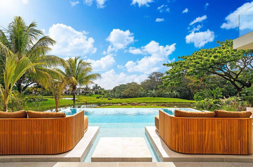 Villa Aurantium – Prestigious Residence with Exceptional Living Spaces and Private Pool 3862290195