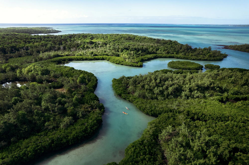 Luxury Apartment for Sale in Saint Antoine – Ocean View, Pool & Private Jetty Access 387225008