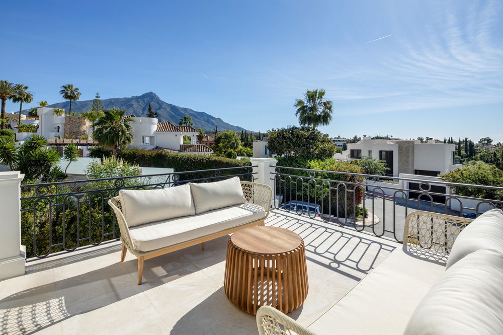 Villa Tuscany : Sumptuous villa with panoramic golf views in La Cerquilla, Marbella 3885047089