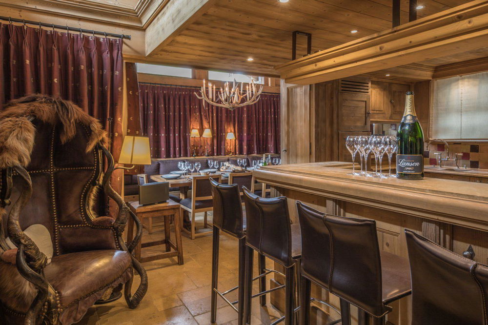 Exceptional chalet in Carats, Val d’Isère: mountain luxury and panoramic views 389118729