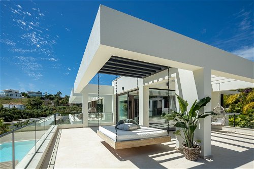 For sale Luxury 6 bedroom en-suite villa with private pool in Nueva Andalucia, Spain 3985713605