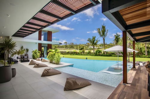 Contemporary Luxury Haven at Anahita Golf & Spa Resort 3988344761