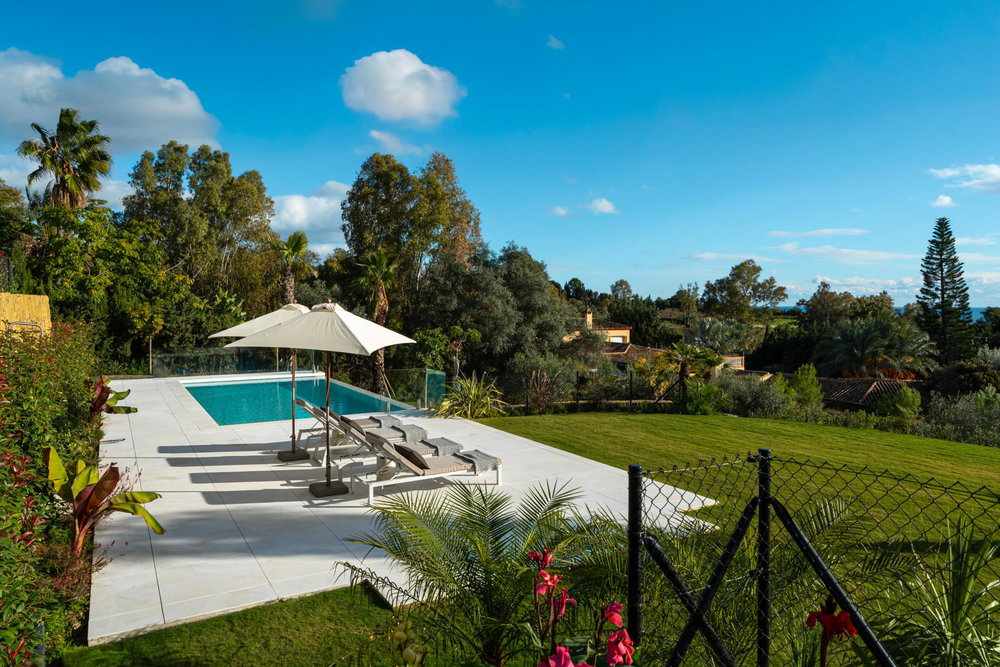 Sea-view villa for sale in Marbella Golden Mile, Marbella | Villa Harmony 4025163998