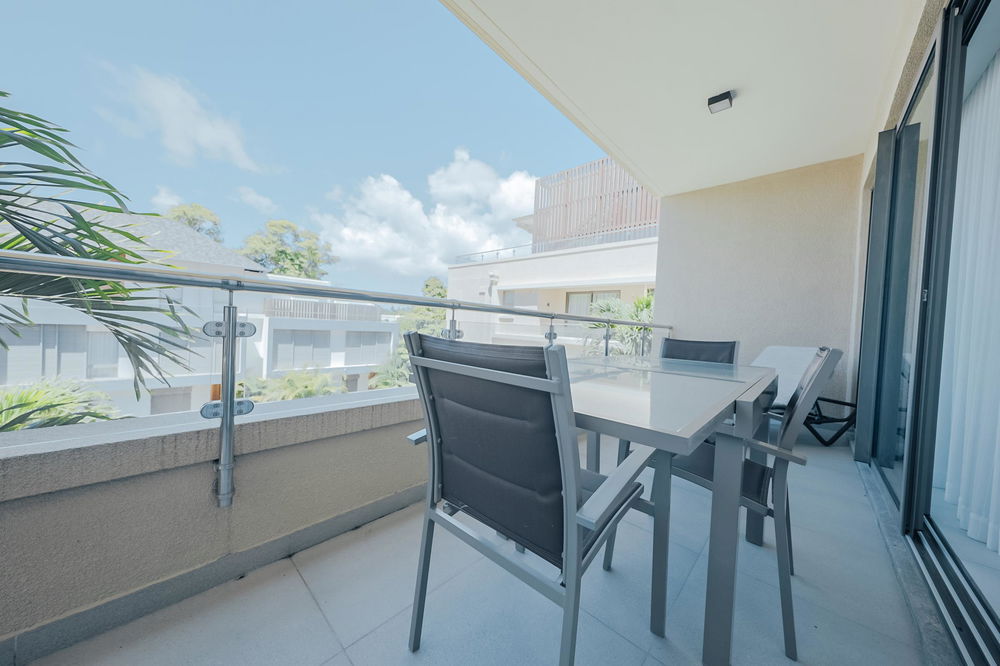 Ocean Legend : beach-access apartment on the west coast of Mauritius 405432616